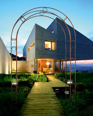 Metal Garden Arch with Solar Light 120 x 30 x 230 cm